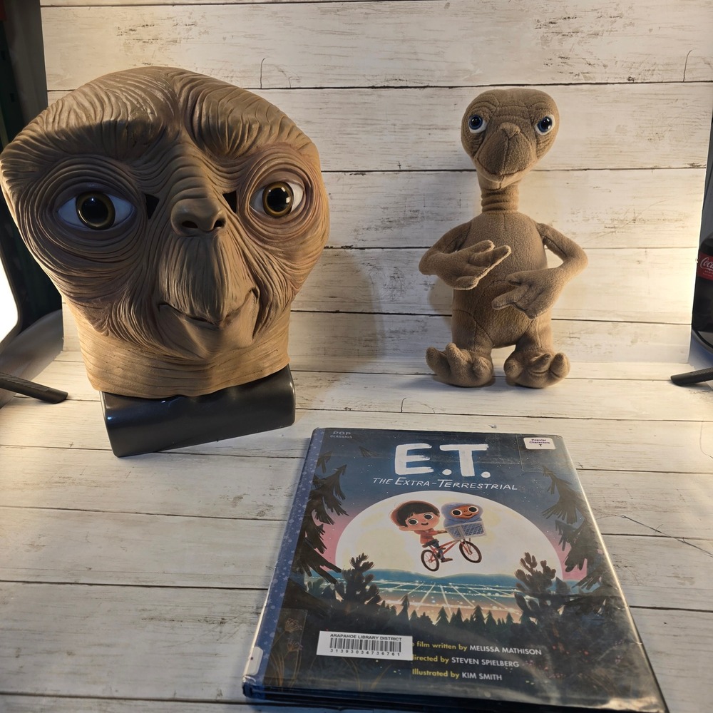 ET The Extra Terrestrial Bundle Latex Mask Plush Toy and Hardcover Book Set